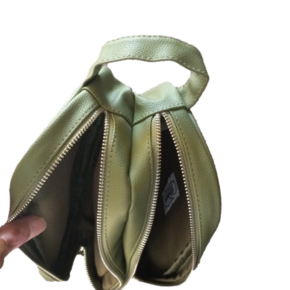 Green vintage zip up toiletries case - Picture 4 of 4